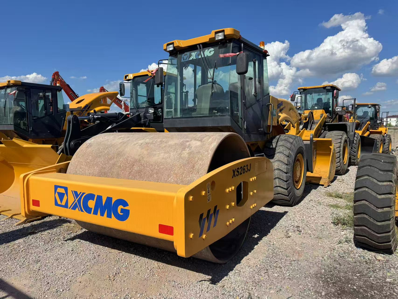 Road Roller — XS263J